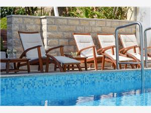 Accommodatie met zwembad Split en Trogir Riviera,Reserveren  Inge Vanaf 128 €