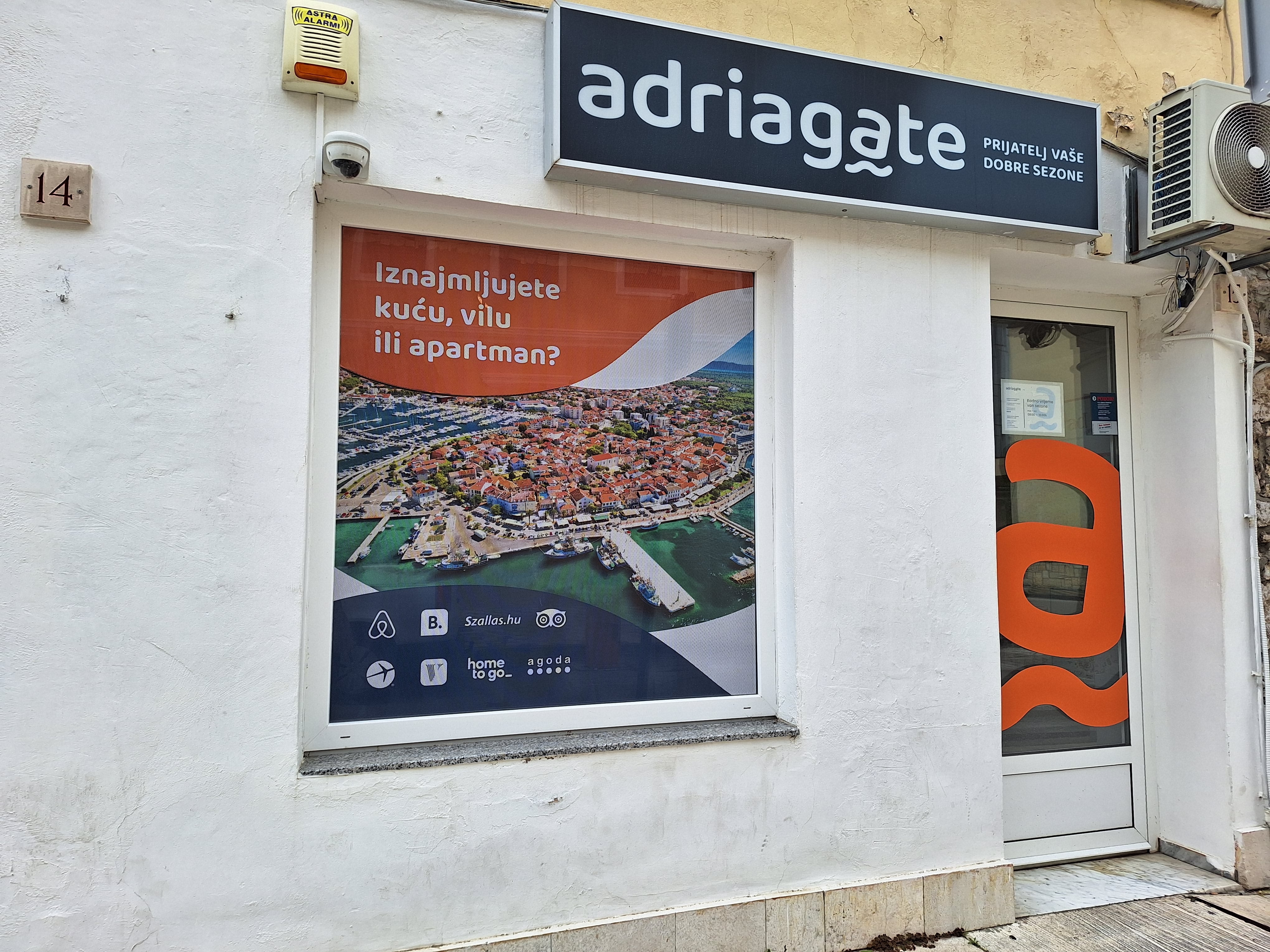 Turistična agencija Adriagate - pisarna Biograd