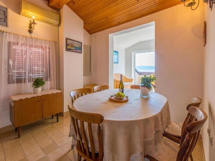 Apartment A2, for 7 persons