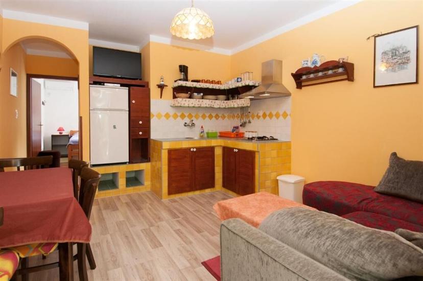 Apartment A2, for 3 persons