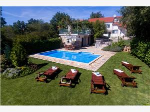 Accommodation with pool Makarska riviera,Book  Oasis From 385 €