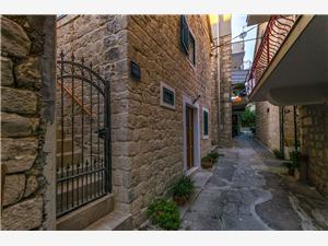 Apartmaj Stone apartment in center Split in Riviera Trogir, Kamniti hiši, Kvadratura 30,00 m2, Oddaljenost od morja 50 m