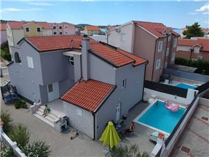 Apartment Lily with pool Srima Srima (Vodice), Size 75.00 m2, Accommodation with pool, Airline distance to the sea 70 m