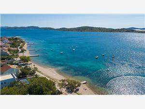 Appartement More Srima (Vodice), Superficie 60,00 m2, Distance (vol d'oiseau) jusque la mer 100 m, Distance (vol d'oiseau) jusqu'au centre ville 400 m