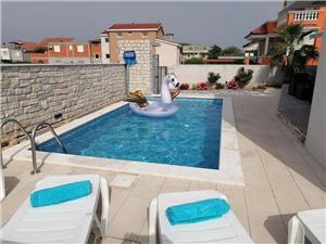 Alloggi con piscina Riviera di Šibenik (Sebenico),Prenoti  pool Da 257 €