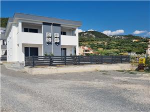 Apartments Kristijan Banjol - island Rab, Size 63.00 m2, Airline distance to town centre 300 m
