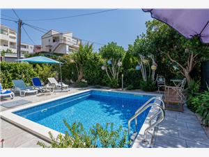 Apartment Dalmacija s Bazenom Split, Size 80.00 m2, Accommodation with pool