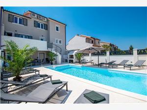 Accommodation with pool Blue Istria,Book  Suzana From 367 €