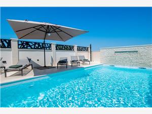 Casa Suzana Banjole, Dimensioni 200,00 m2, Alloggi con piscina, Distanza aerea dal centro città 300 m