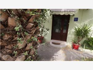 Apartment Split and Trogir riviera,Book  Megi From 69 €