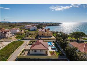 Villa Mattina Privlaka (Zadar), Kwadratuur 130,00 m2, Accommodatie met zwembad, Lucht afstand tot de zee 50 m