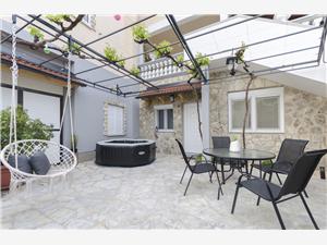 Appartamento Riviera di Šibenik (Sebenico),Prenoti  Jacuzzi Da 79 €