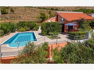 House Aquarius Podstrana, Size 80.00 m2, Accommodation with pool
