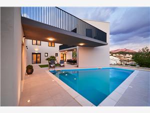 Villa Split and Trogir riviera,Book  Dolce From 785 €