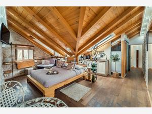 Appartement Gorgeous Historic Home Split, Stenen huize, Kwadratuur 30,00 m2