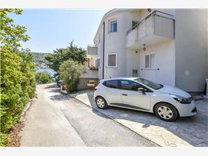Appartamenti Capitan House I Rogoznica, Dimensioni 45,00 m2, Distanza aerea dal mare 10 m