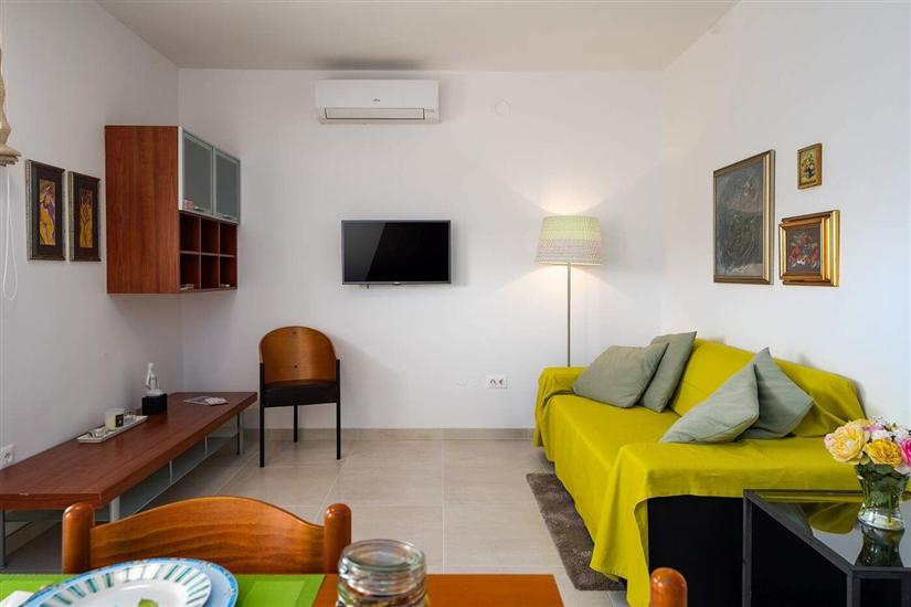 Apartment A1, for 3 persons