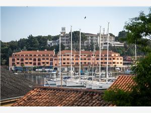 Beachfront accommodation Blue Istria,Book  Premium From 138 €