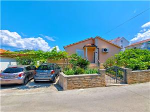 Appartement Midden Dalmatische eilanden,Reserveren  Perina Vanaf 114 €