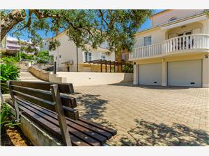 Room Makarska riviera,Book  Maestral From 50 €