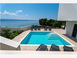 Villa Petra Omis, Kwadratuur 280,00 m2, Accommodatie met zwembad, Lucht afstand tot de zee 35 m