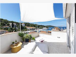 Holiday homes Middle Dalmatian islands,Book  Dream From 342 €