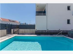 Apartment Anni Okrug Gornji (Ciovo), Size 55.00 m2, Accommodation with pool