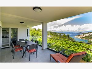 Appartement Sweet Dream Manjiga Necujam - eiland Solta, Kwadratuur 50,00 m2, Lucht afstand tot de zee 80 m