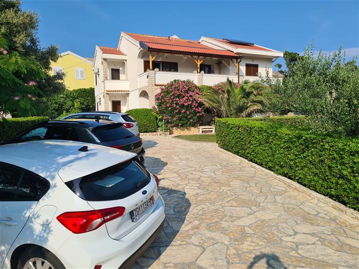 Apartments Ivo