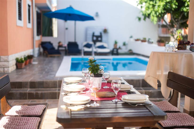 Apartments and Room Agiss with pool