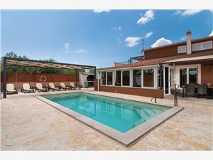 Hébergement avec piscine Riviera de Šibenik,Réservez  Jakov De 235 €