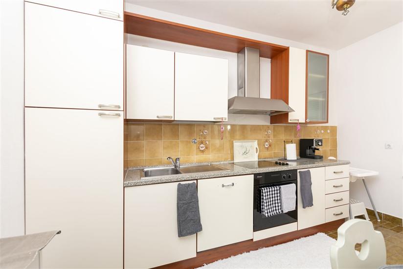 Apartment A1, for 8 persons