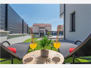 Holiday homes Sibenik Riviera,Book  Escape From 500 €