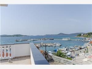 Apartments Villa Vista Sol Sibenik Riviera, Size 30.00 m2, Airline distance to the sea 100 m, Airline distance to town centre 20 m