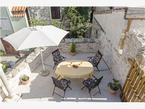 Holiday homes Sibenik Riviera,Book  Beauty From 142 €