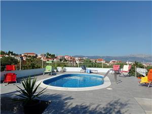 Accommodation with pool Split and Trogir riviera,Book  Maslina From 57 €