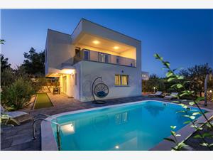 Villa NIKA Srima (Vodice), Dimensioni 150,00 m2, Alloggi con piscina
