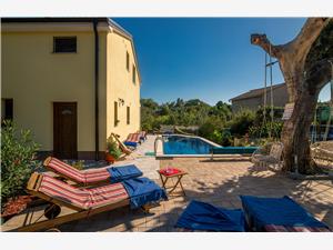 Villa Josie Malinska - eiland Krk, Kwadratuur 200,00 m2, Accommodatie met zwembad
