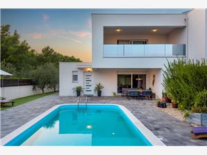 Villa Roko&Oskar Srima (Vodice), Size 150.00 m2, Accommodation with pool, Airline distance to the sea 250 m