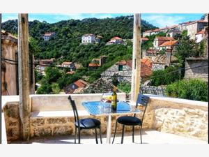 Stone house South Dalmatian islands,Book  Barbara From 357 €