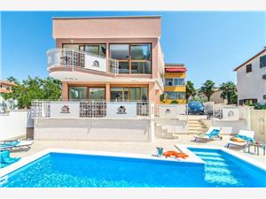 Villa ALTE MUEHLE**** Novigrad, Size 200.00 m2, Accommodation with pool