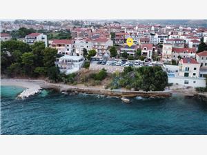 Beachfront accommodation Split and Trogir riviera,Book  Maris From 257 €