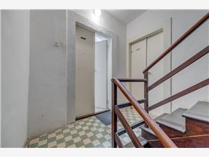 Appartement Split en Trogir Riviera,Reserveren  Mirta Vanaf 115 €