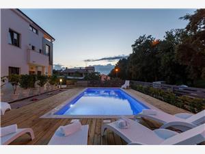 Hébergement avec piscine L’Istrie bleue,Réservez  whirlpool-om De 101 €