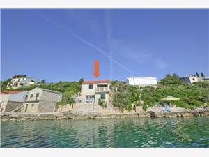 Apartment By the sea Donja Krušica, Stone house, Size 45.00 m2, Airline distance to the sea 5 m