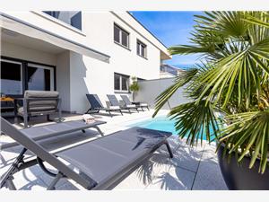 Villa Split and Trogir riviera,Book  Averaldo From 428 €