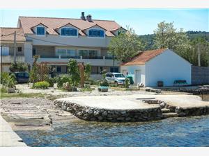 Accommodatie aan zee Noord-Dalmatische eilanden,Reserveren  Seafront Vanaf 314 €