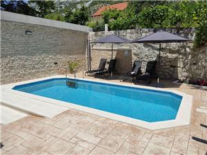 Apartmaj Stone Paradise 2 Split in Riviera Trogir, Kamniti hiši, Kvadratura 100,00 m2, Namestitev z bazenom