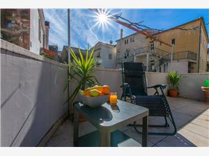 Appartamento Riviera di Spalato e Trogir (Traù),Prenoti  terrace Da 92 €