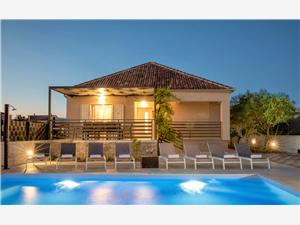 Villa Residence Sunrise Privlaka (Zadar), Storlek 100,00 m2, Privat boende med pool, Luftavstånd till havet 160 m